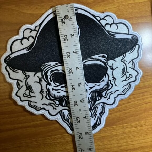 Smokin' Pirate Skull large embroidered patch - Picture 2 of 2